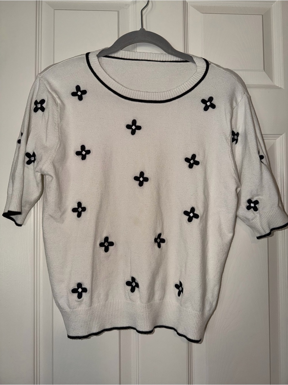 SHEIN White Short‎ Sleeve Sweater with Black Floral Appliqué